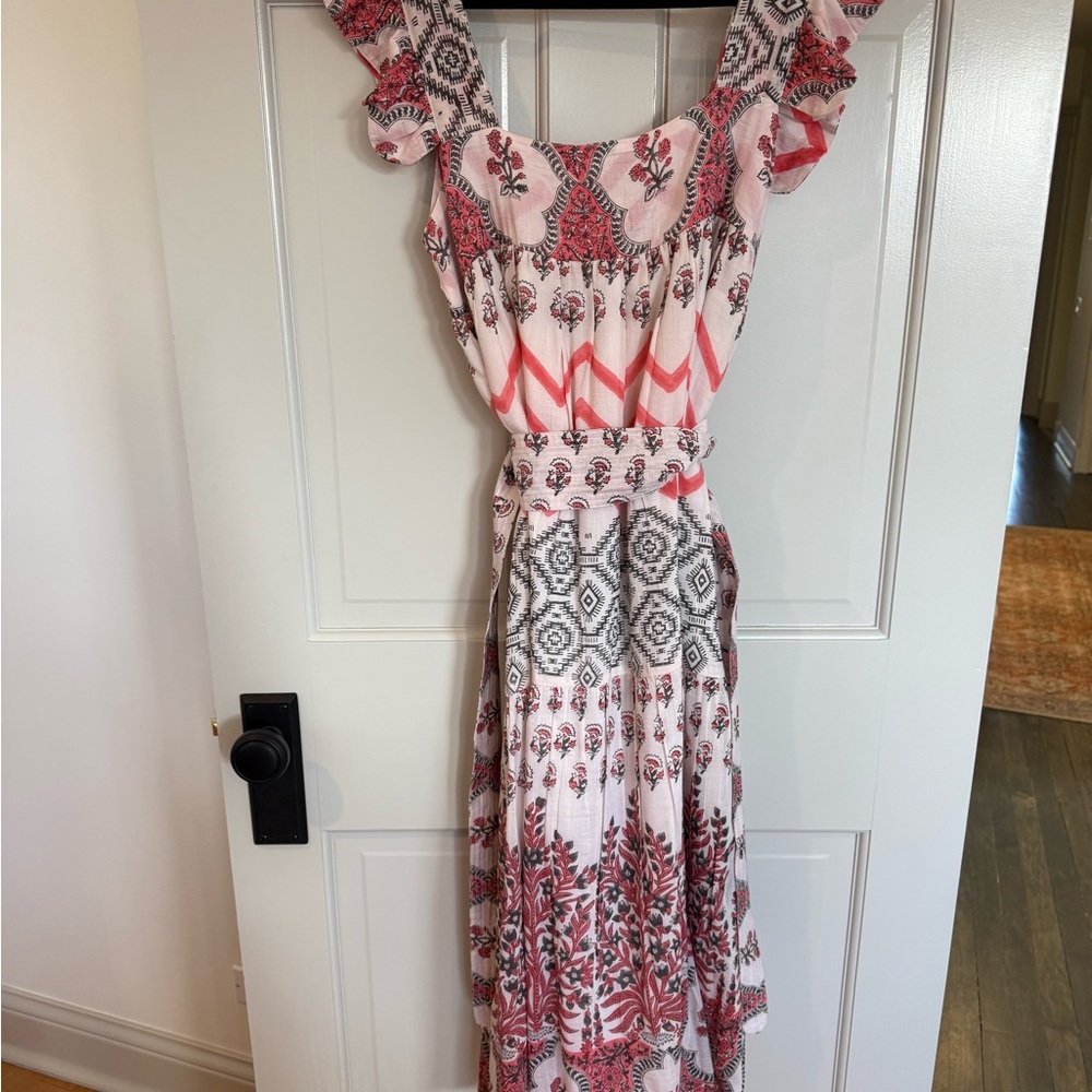 BELL women’s printed dress with removable belt size Large